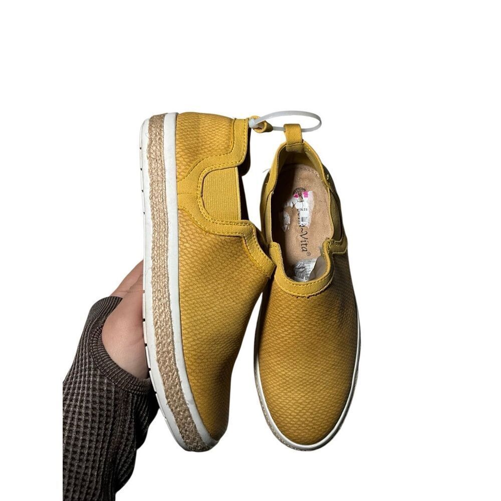Bella Vita |  Wrenley Slip-On Shoes